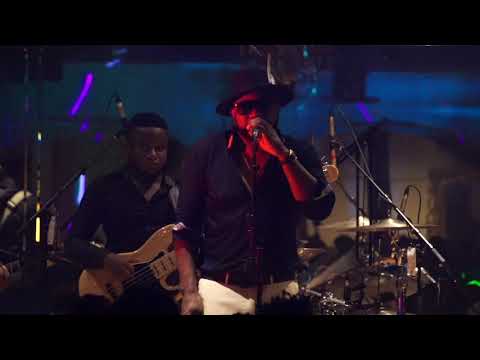 NU LOOK PA ANMÈDEM LIVE ATLANTA
