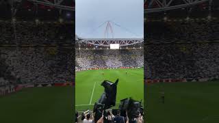 Wanna see the juventus anthem at the stadium? @Juventus
