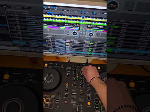 Practicing on DDJ FLX4 🎧  #techno #ddjflx4 #dj #pioneerddjflx4 #pioneer #rave