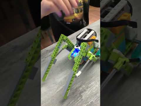 #spider #learning #legoeducation #robot #wedo #shorts