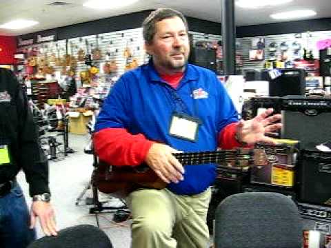 uke  bass