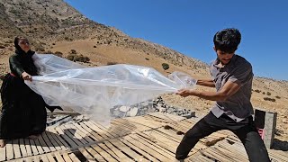 Wearing the hut roof in the storm and dusty mountain 💔