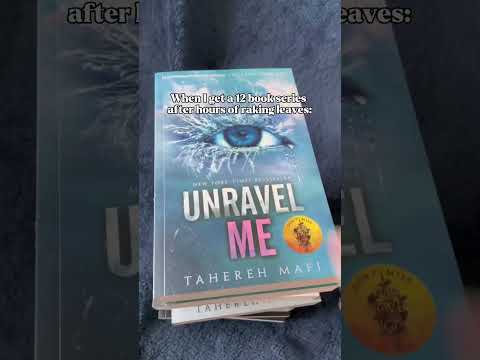 Sry I haven’t posted in a while, I was really busy last week🩷#bookbites #booktok #shatterme