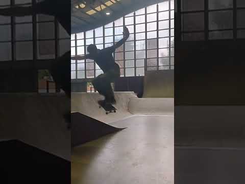 Kickflip... @ImpactSkateboards #skateboarding #kickflip