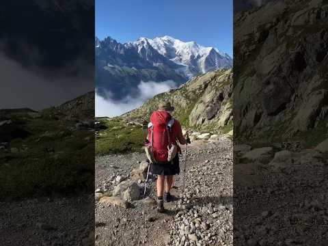 Hiking down from Lac Du Blanc, in the French alps 🇫🇷☀️😍