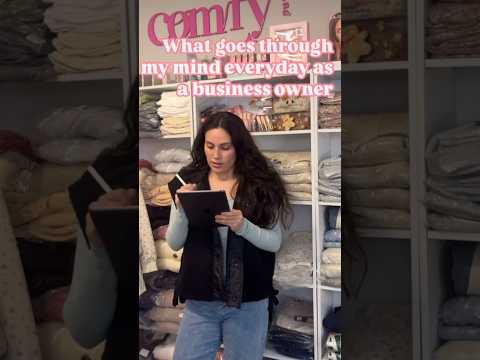 Who else is like this? 👀😂❤️ #relatablebusinessowner #businessowner #onlineboutiqueowner