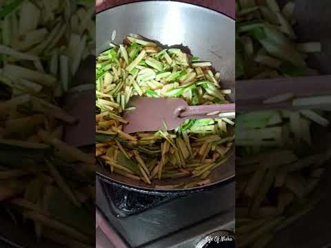 লাউয়ের খোসা ভাজা || Bottle gourd peel stir fry || #youtube #shorts #recipe #lifeofnisha