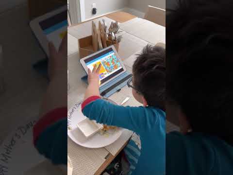 Watching Tile Scrolling Platformer Tutorial from griffpatch