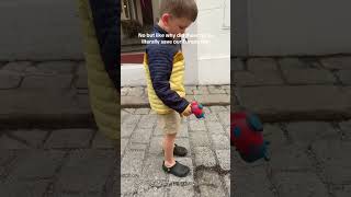 Best travel hack for sightseeing with little kids 🫶 #travelhack #familytravel