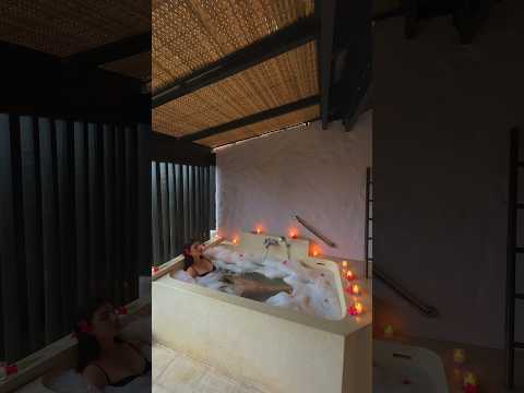 Imagine this romantic moment in Thailand 🇹🇭 #ytshorts #thailand #travel