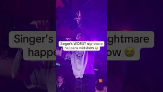Singer’s WORST nightmare happens mid show on stage… 😳😭 #emo  #livemusic #concert #singer