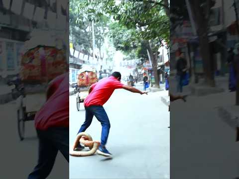SNAKE PRANK ON RANDOM GUY 🤣🤣#prank #prankvideo #funnyprank #shorts