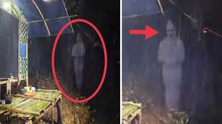 DI DATANGI POCONG SAAT HUJAN LEBAT ! 10 PENAMPAKAN HANTU TERJELAS DAN SERAM YANG VIRAL DI INTERNET