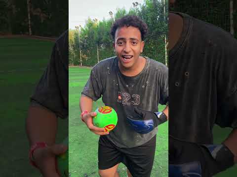 ‏شاب يتحدى ميسي وكريستيانو ونيمار ￼😱 #football #اكسبلور