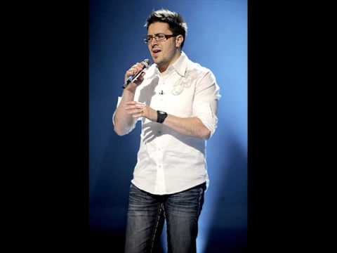 Danny Gokey performs Aerosmith's Dream On