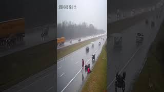 Huge Mileage sign falls on the Highway #car #crash #carcrash #usa #viral #shorts #trending #short