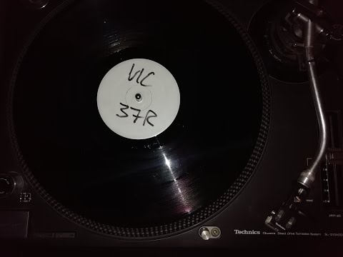 Unknown Jungle White Label   VLC37R   Leave Me Alone - B2