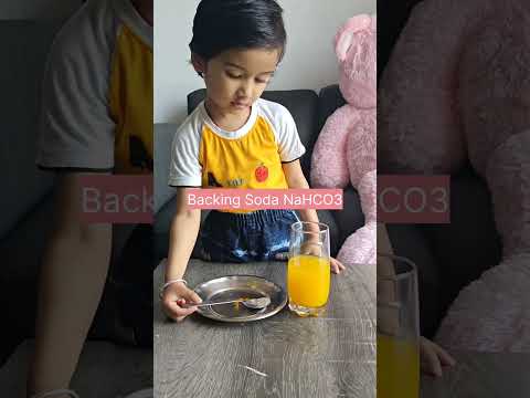 Experiment for kid  Turmeric & baking soda color change#easy  #scienceforkids #colourchange #shorts