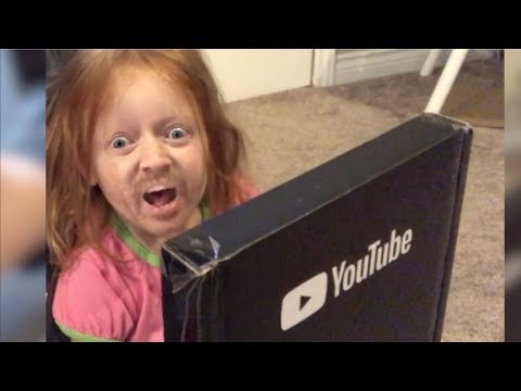 QUEEN BABY MOST SATISFYING UNBOXING - 100k Silver Play Button