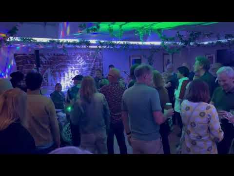 Kinks tribute event (sightseeing tour and show) at The Clissold Arms on 6th Aug 2023 - Lola