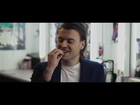 KitKat® Gaming - Quickshot preparing for broadcast