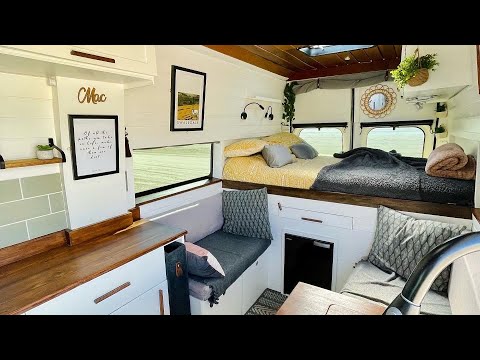 5 Minute Van Tour - Ex Ambulance