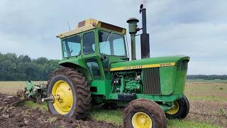 JOHN DEERE 6030 Tractor Plowing 