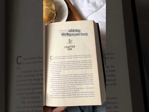 reading vlog - a cafe lunch and starting a new book #booktube #reader #fourthwing #readingvlog