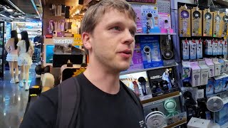 I went TECH SHOPPING in Hong Kong 🇭🇰 (Worth It or Not?)