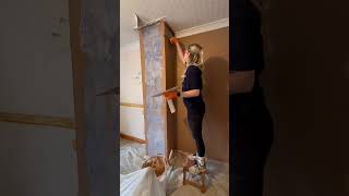 Plastering my mother in law’s bedroom… is this a good birthday gift? 🤭 #diy #plastering #plasterer