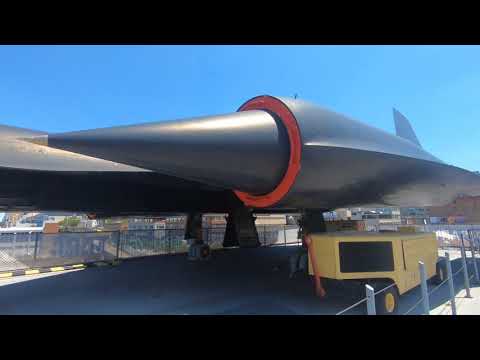 SR 71 Blackbird walk around