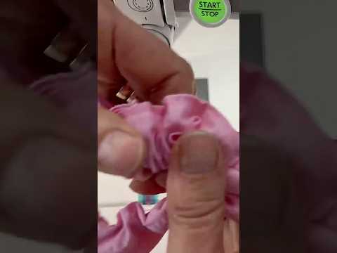 Pink Scrunchies! #sewing #sewingtutorial #sewingtips #christmasgifts #memade #scrunchies