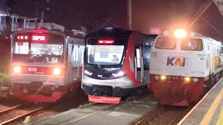RAMAINYA KERETA API MALAM DI STASIUN TERSIBUK KOTA DEPOK : Ada Lokomotif CC 206, KRL China, JR 205 !