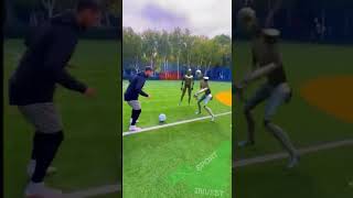 Next Level Training: Football Meets the Future with Robots on the Pitch #sportinvest #footballart