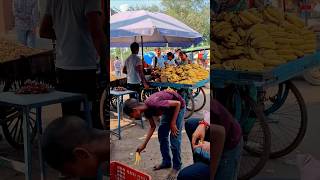 भूखा लड़का  |  Khamoshi hai ek baja hai #humanity #trending #youtubeshorts #helpvideo #viral #shorts