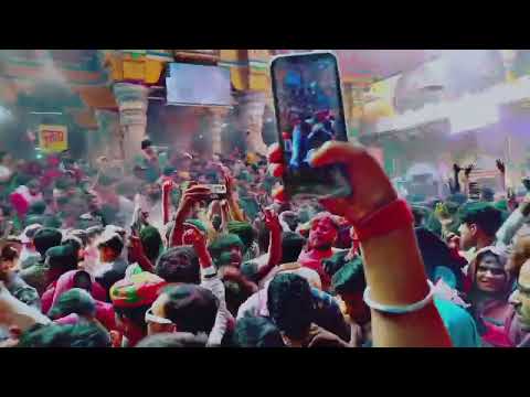 vrandavan ki holi 2023❤️✨️🥰 radhe Radhe #holi #holi2023 #vrandavan #bankeybihari