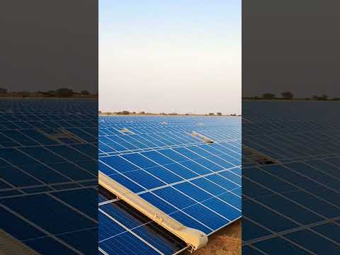 solar power plant cleaning robot 🤖🤖#shorts