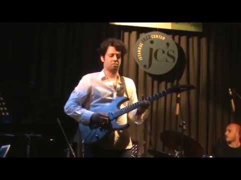 ONUR ATAMAN  /  FUSİON GUİTAR  SOLO #fusionguitar #jazzguitar
