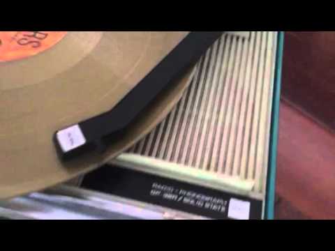 Toshiba Portable Phonograph GP-38R