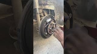 Drum Brake Adjustment #mechanic #automobile #brakeservice #drumbrake