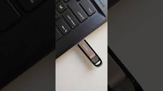 Unboxing the SanDisk 128GB Extreme Go - a compact and fast drive boasting quick transfers #shorts