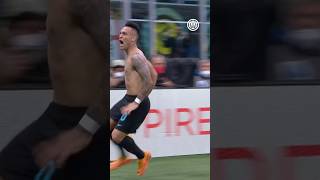 Lauti scores and San Siro goes crazy 🤯🖤💙🐂 #IMInter #Shorts