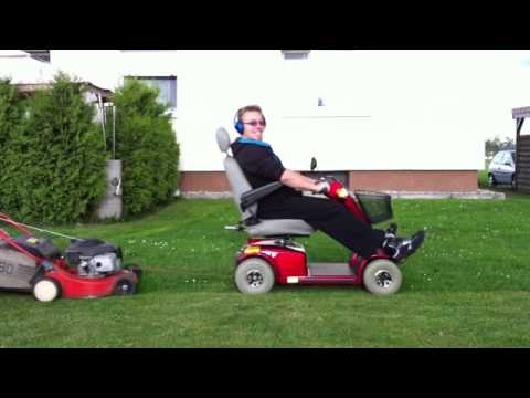 Schnell noch den Rasen mähen ;-)