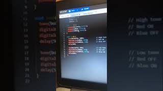 Arduino project:flashing LEDs and buzzer create police siren effect‎#Arduino#TechProject #STEM‎
