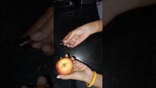 Apple &blade hack!!✅ r ❎ #applehack #experiment #trendingshorts #ytshorts #shortsfeed