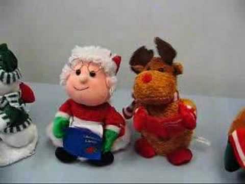 Christmas Decorating 2007 - Singing Toys
