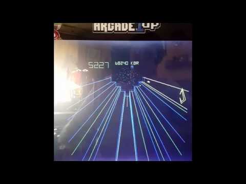Demostration of The Arcade 1up Deluxe Cab with Real Spinner Installed