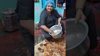 ఇన్ని days తేలిలా కాని పెద్ద పనే😅 మీరేమి అంటారు #pongal#festival #food#making #shorts#youtubeshorts