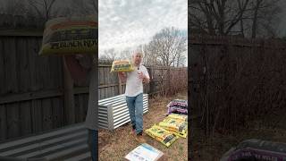 How much does it cost to fill a raised garden bed? #diy #gardening #plants