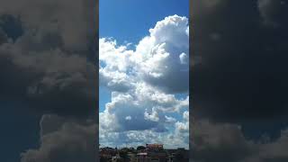 floating clouds. #floatingclouds #clouds #cloudslovers #trevel #nature #sky #timelapse #shorts